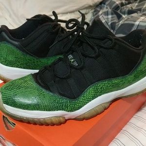 Jordan 11 nightshade