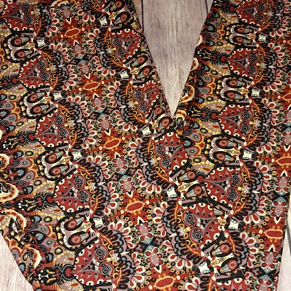 Adorable Neutral OS LuLaRoe Leggings