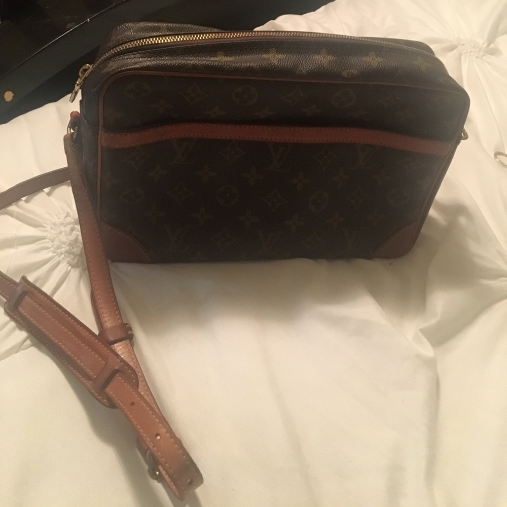 Authentic Vintage pre 80'sLouis Vuitton crossbody