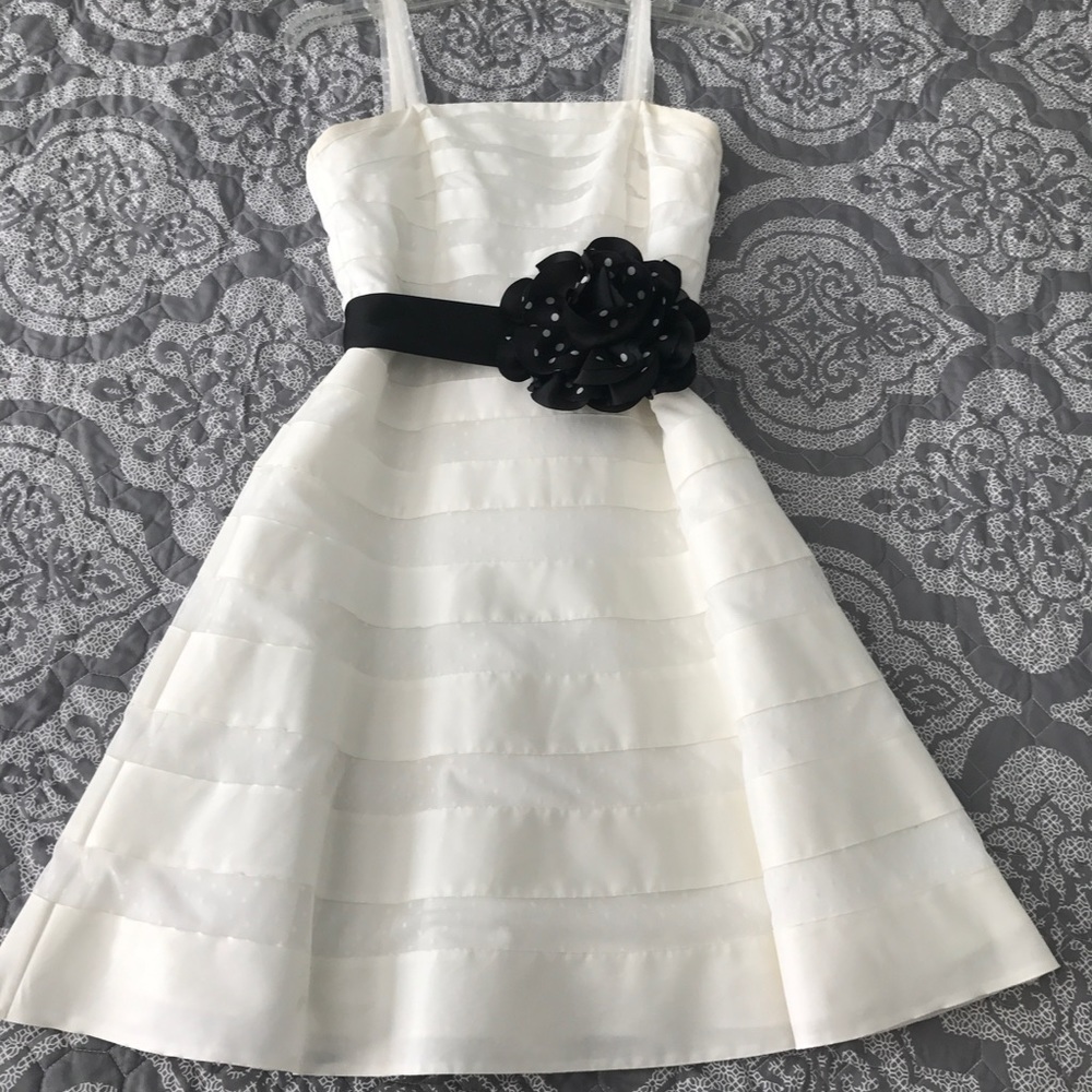 White House Black Market White Dress