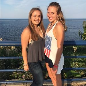 Meet your Posher, Tina