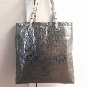 MK PURSE
