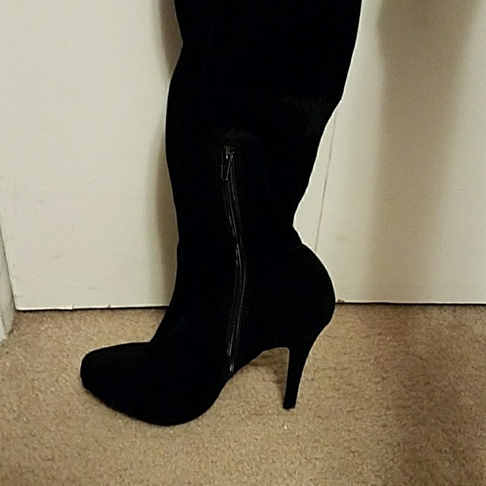 High heeled boots