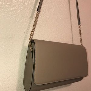 Tan clutch