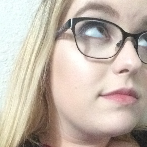 Hi there! Thanks for stopping by. - Picture 2 of 4