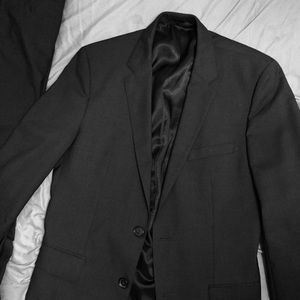 HUGO BOSS (James Sharp); charcoal gray; 38R jacket