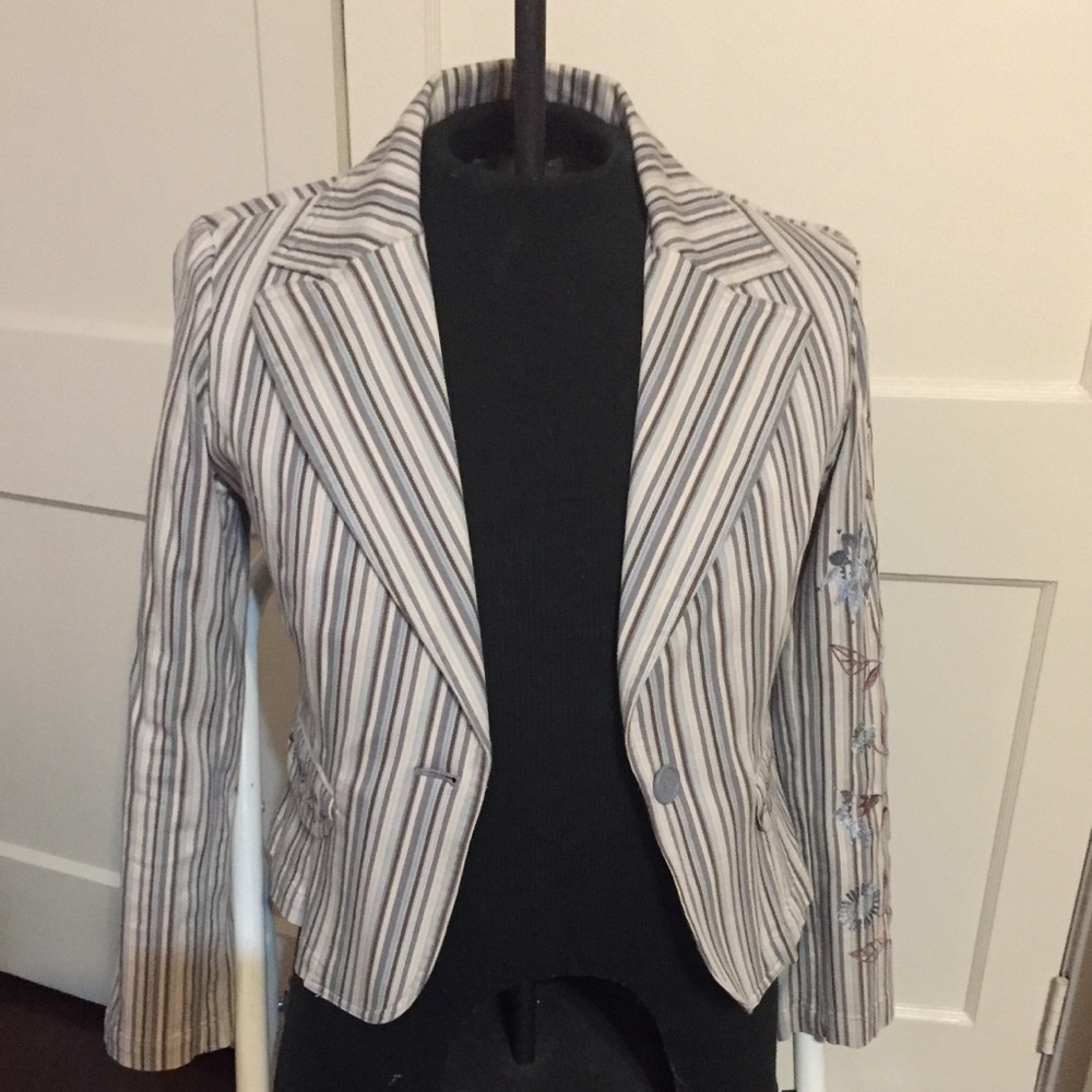 Jones Wear Jeans blues & browns striped jacket M