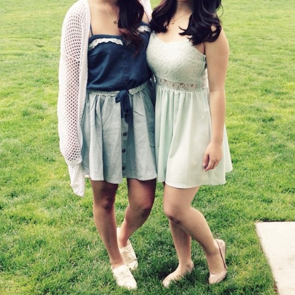 🆕 Forever 21: Blue Lace Bralette - Picture 3 of 3