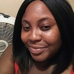 Meet your Posher, Desirae