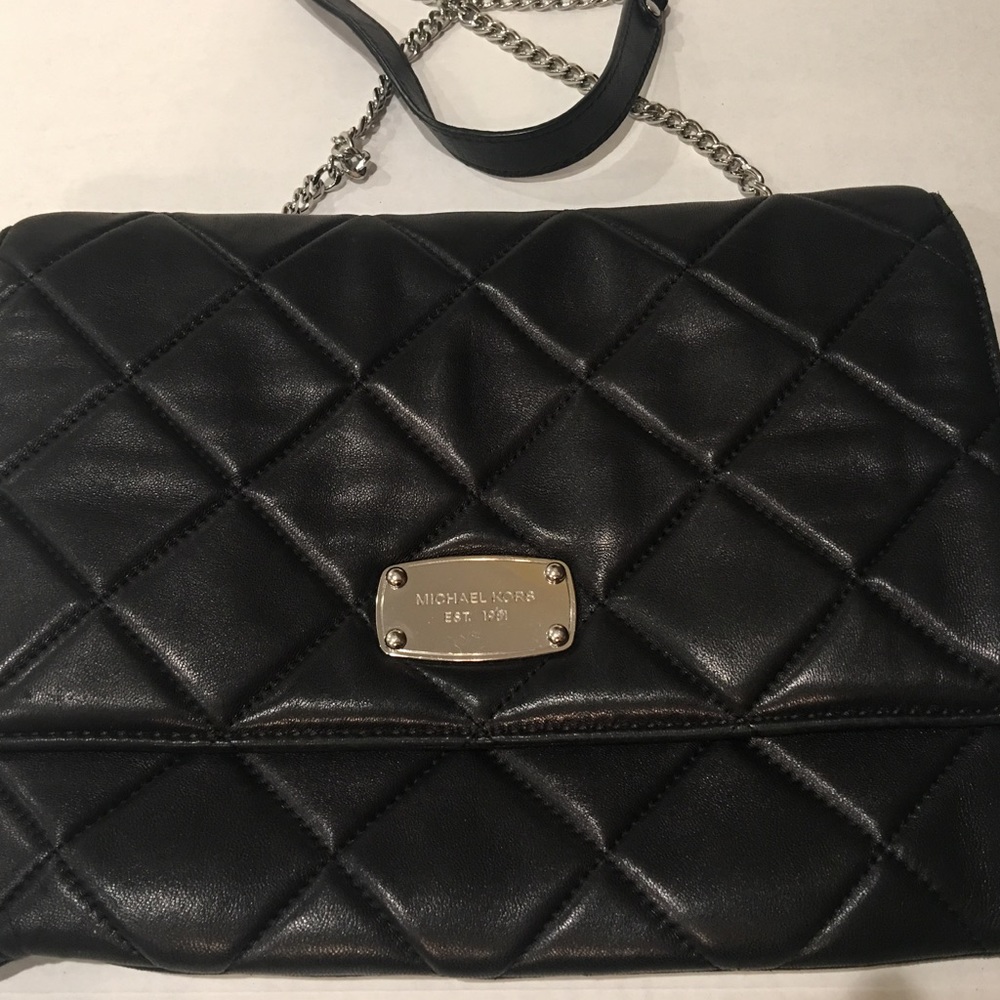 MICHAEL KORS AUTHENTICquilted shoulder flap purse