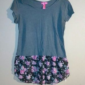 Gray shirt with floral detail