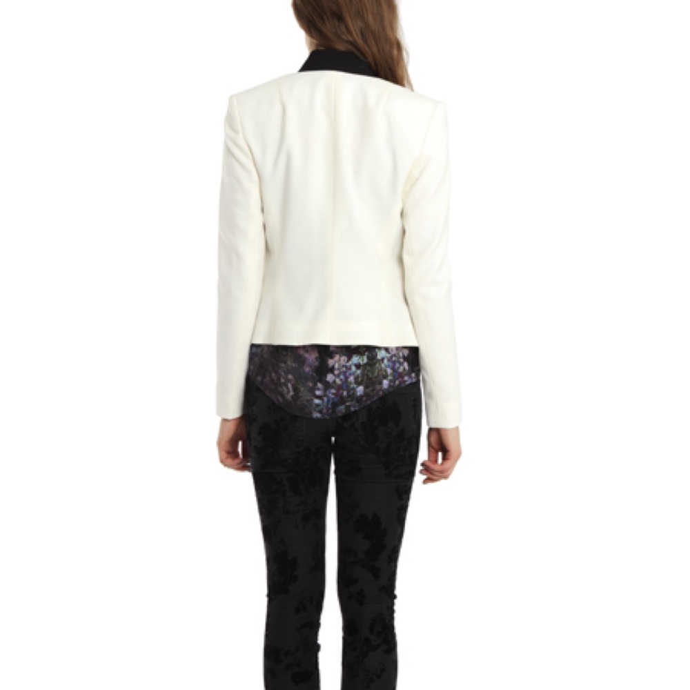 A.L.C chic tuxedo blazer• - Picture 3 of 7