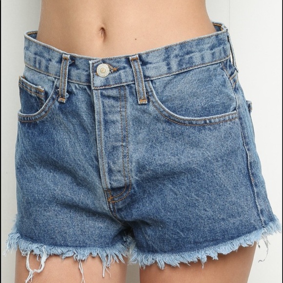 Brandy Melville Denim Highwaisted Shorts - Picture 3 of 5