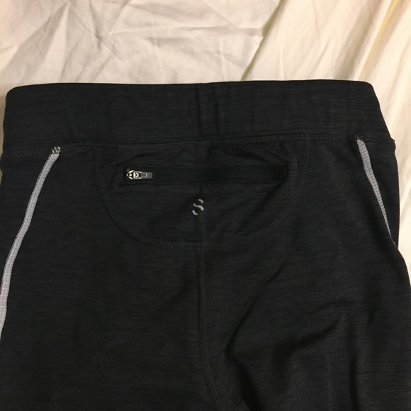 H&M RUNNING TIGHTS! - Picture 6 of 8