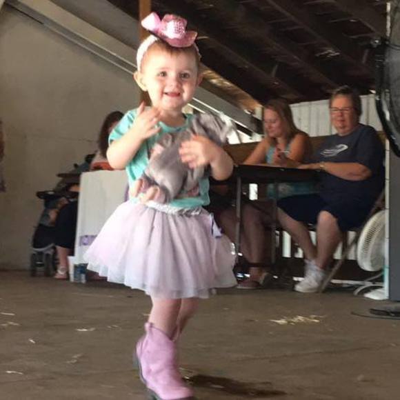 Meet your Posher, Brandy - Picture 1 of 1