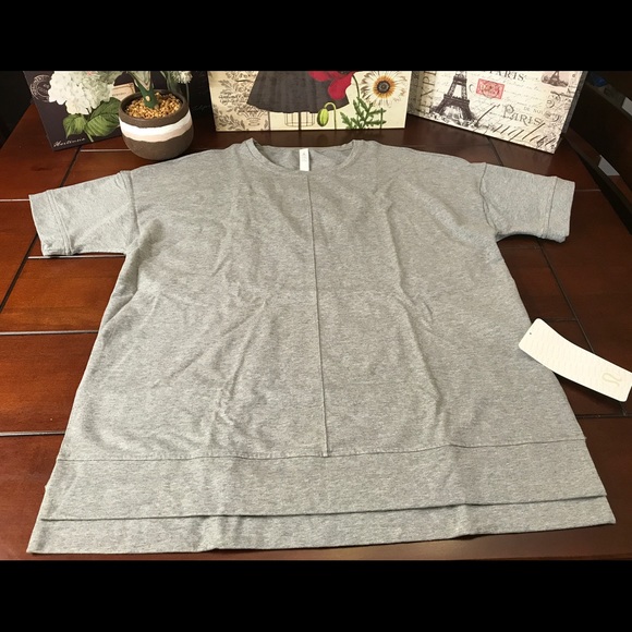 Lululemon Cut Above Tee-Light Gray, Size 10 - Picture 3 of 7