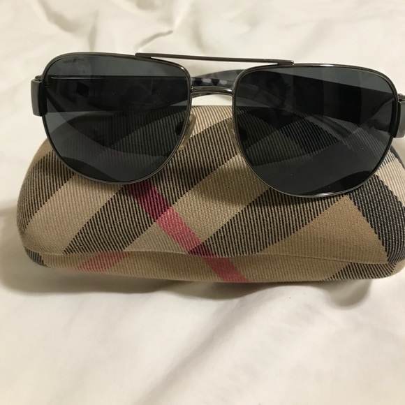 Burberry Accessories - Burberry aviator gunmetal sunglasses