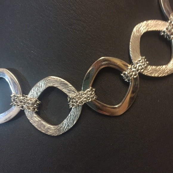 Bold Silver Statement Circle Necklace 18" - Picture 2 of 3