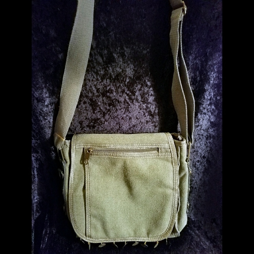 🎈Vintage Olive Military Crossbody Handbag🎈
