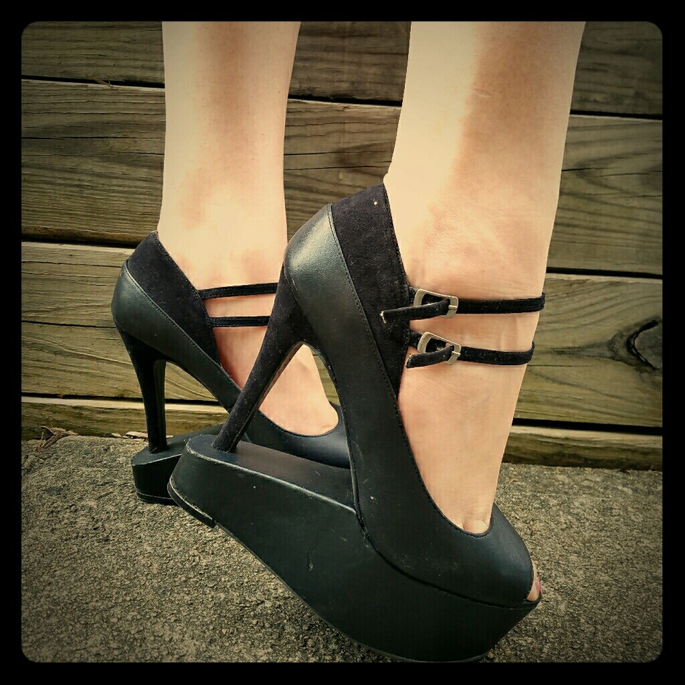 Dv8 Dolce Vita unique stilletto cutout wedge heels