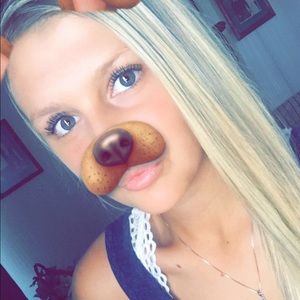 Meet your Posher, Karlee