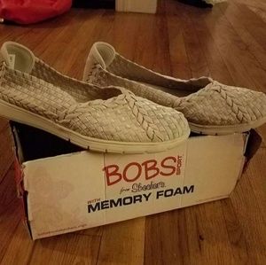 Skechers Bob foam sneaker NIB sz 9 Nice!!