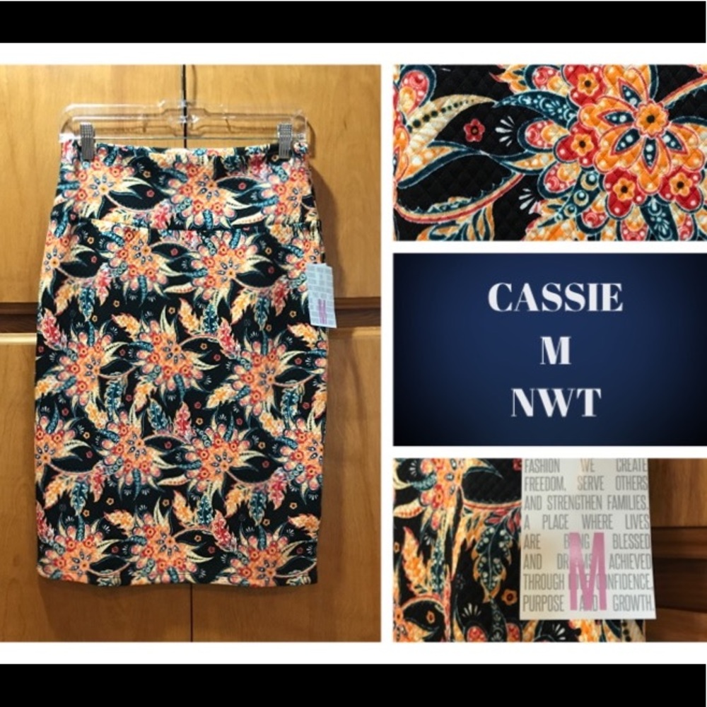 🆕 NWT LuLaRoe Medium Unicorn Cassie