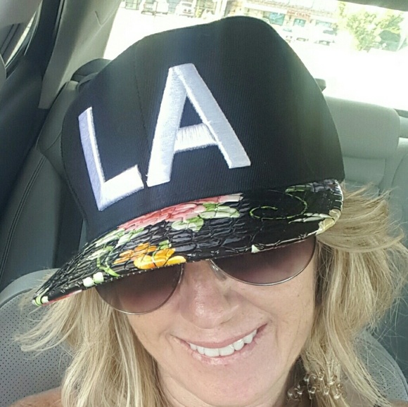 Cap 💥SOLD💥 - Picture 4 of 4