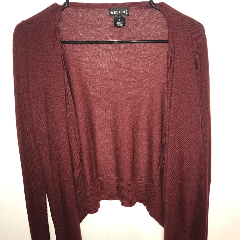 Maroon long sleeved cardigan/ sweater