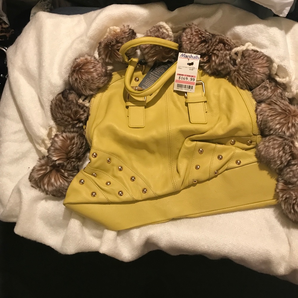 Guia's Mustard Yellow Genuine Leather Bag