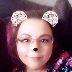 Meet your Posher, Monique