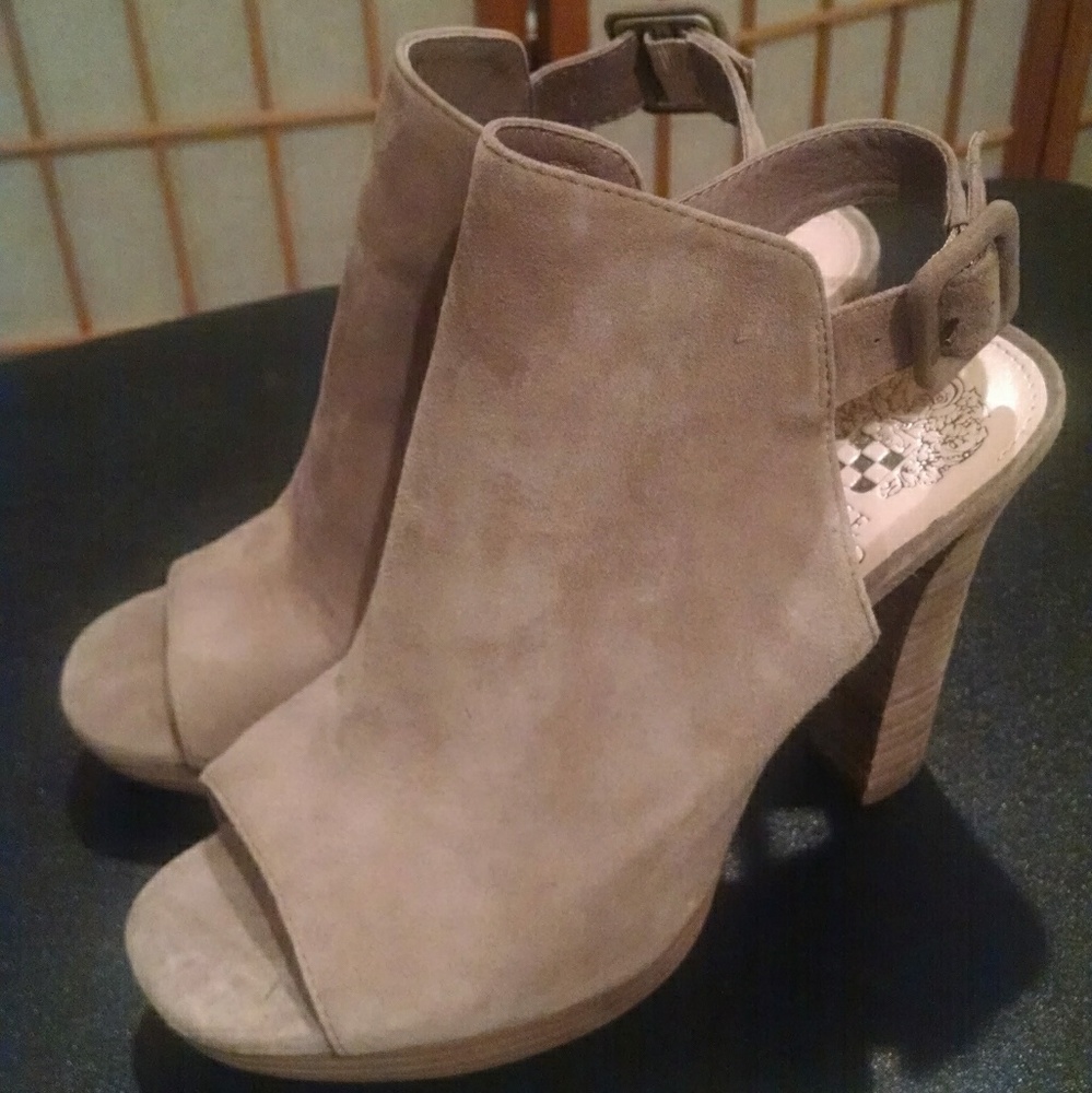 Vince Camuto High Heel Sandles- Sude Slingback 7.5