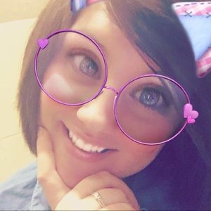 Meet your Posher, Izzy