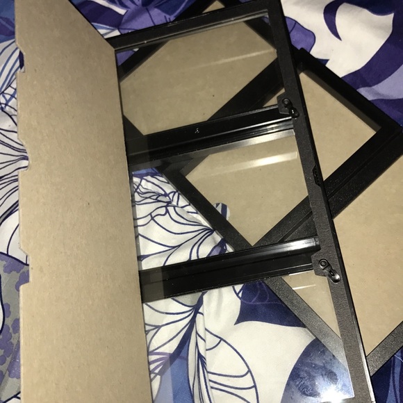 Picture frames - Picture 3 of 3