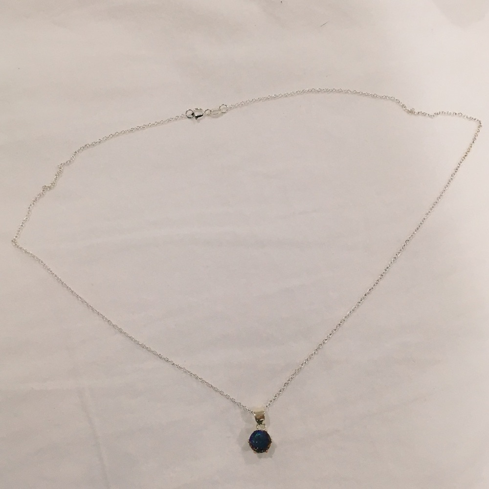 Silver necklace with multicolor stone