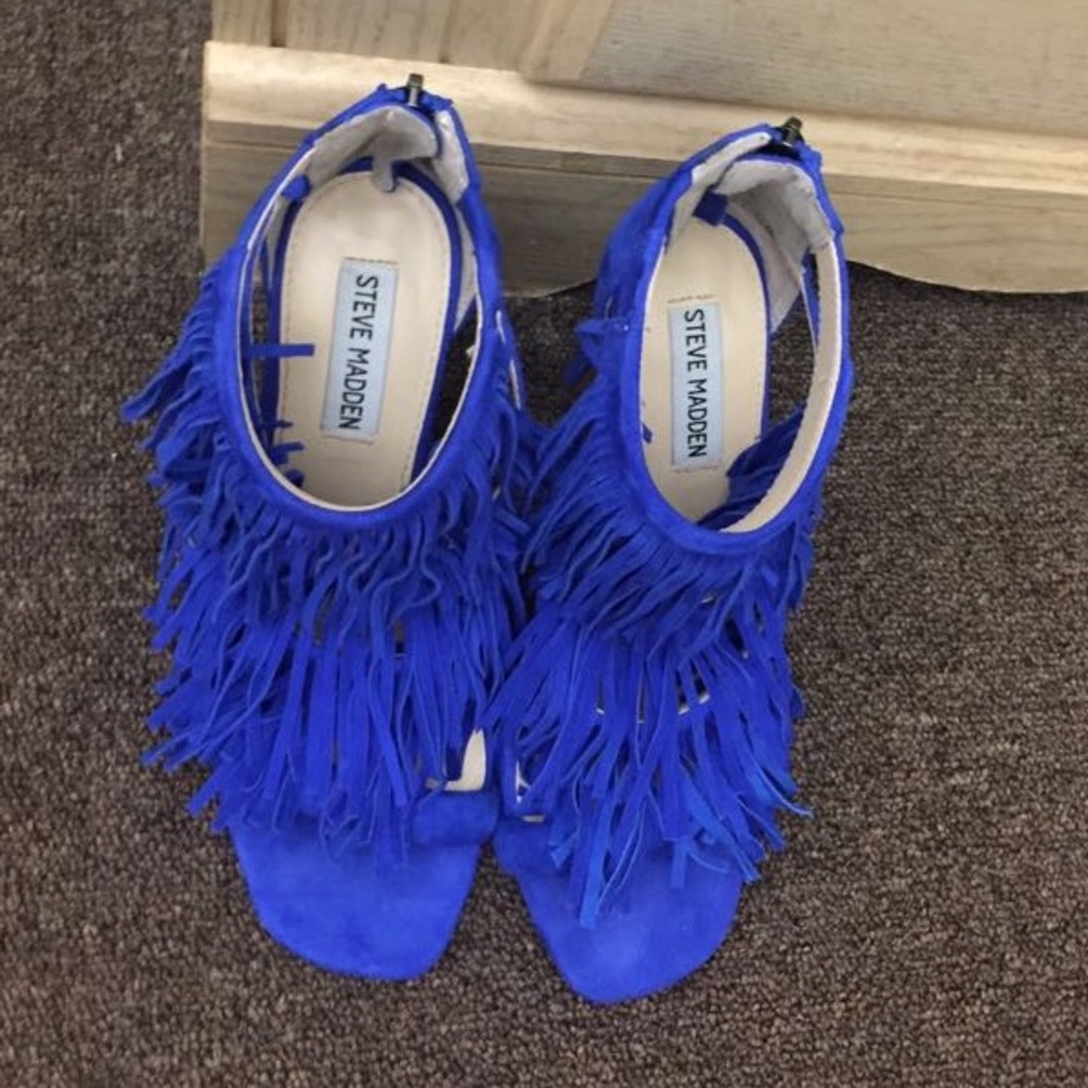 Steve Madden Fringly Sandal