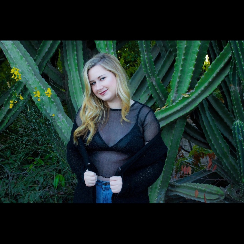 Meet your Posher, Elisa