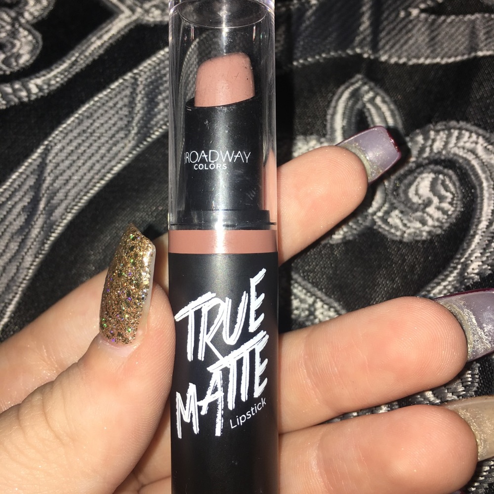 BROADWAY lipstick