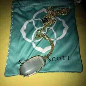 Kendra Scott necklace