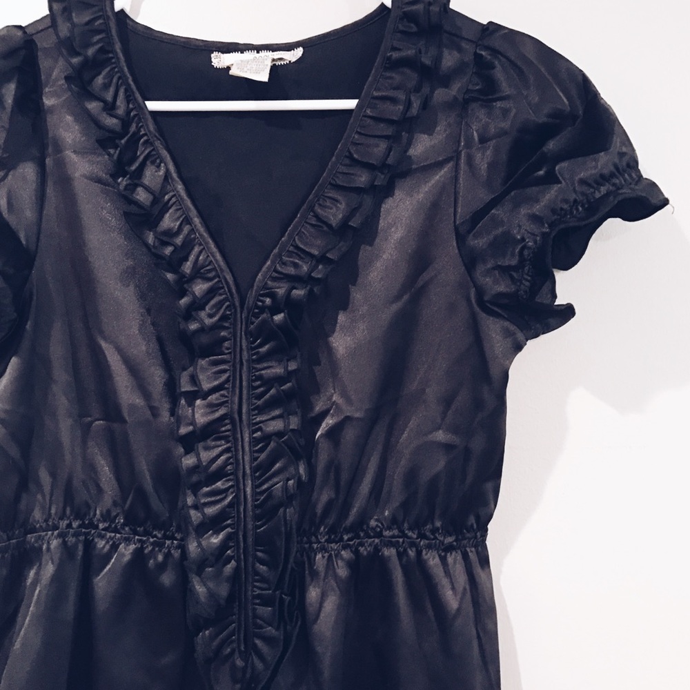 AAApple Black V-Neck Ruffle Work Blouse