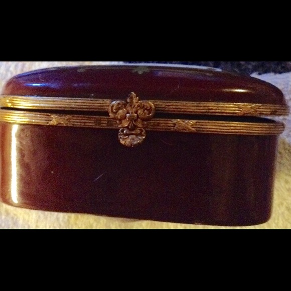 Vtg Signed Limoges box - Picture 3 of 5