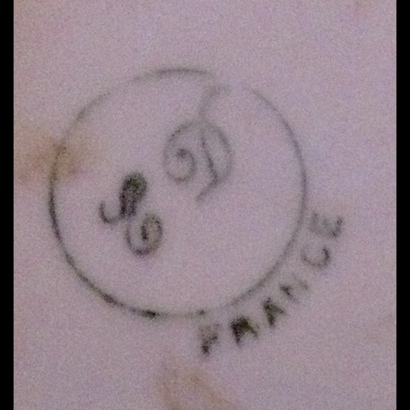 Vtg Signed Limoges box - Picture 5 of 5