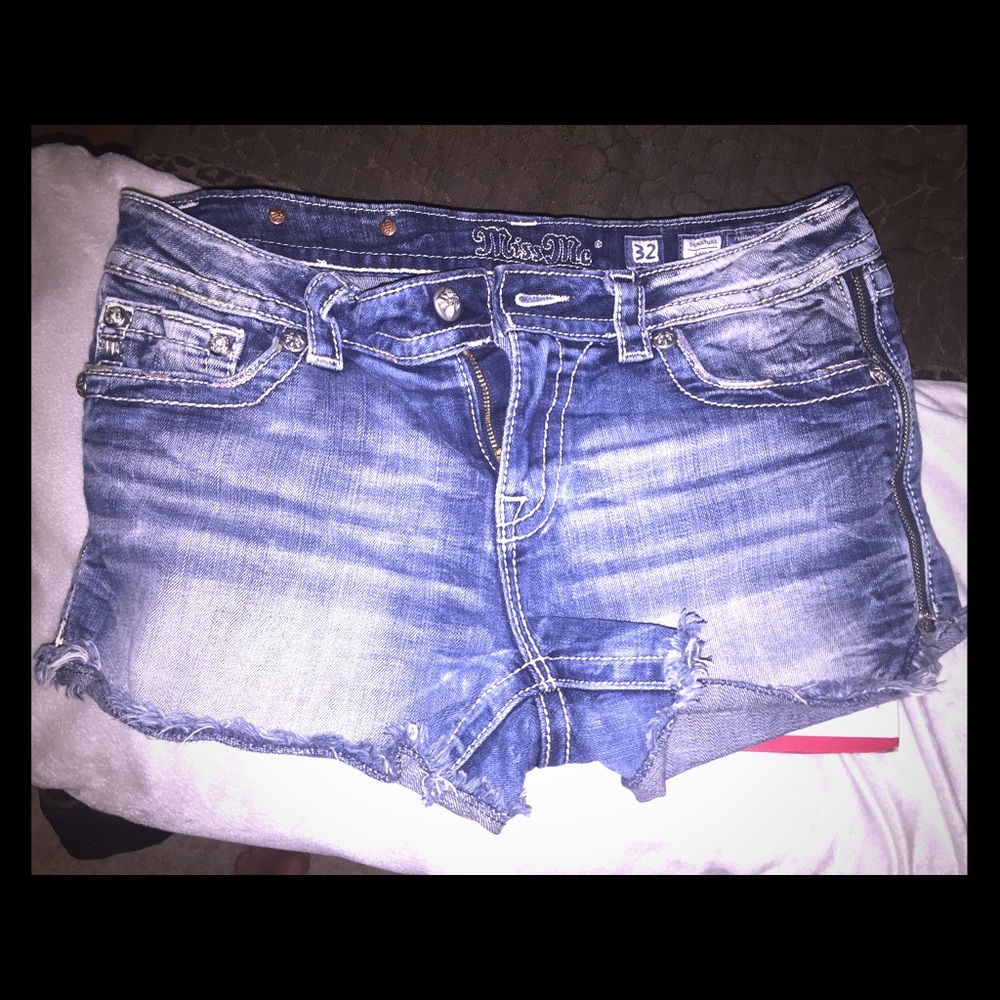Miss me signature SUMMER ENDING PRICE :)