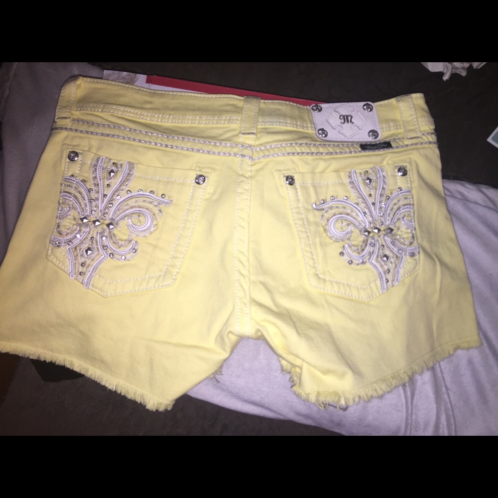 Miss me shorts 32