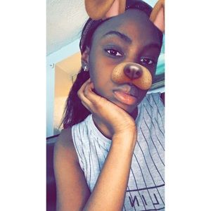 Meet your Posher, Kayla