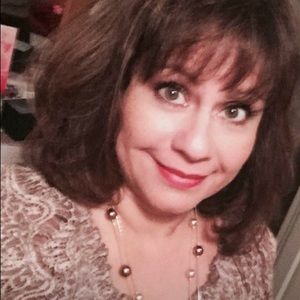 Meet your Posher, Leticia