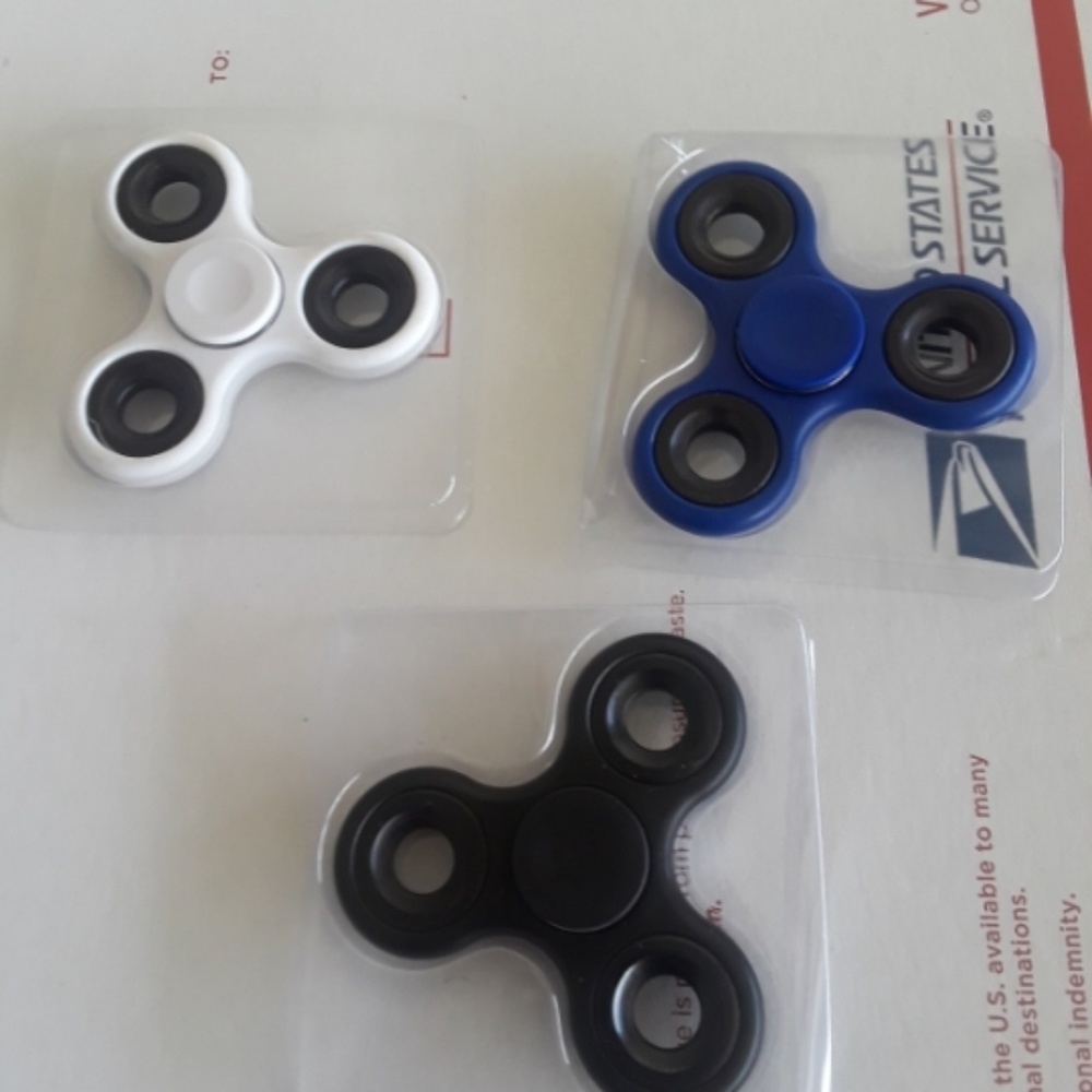 Am Selling all 3 figitspinners together