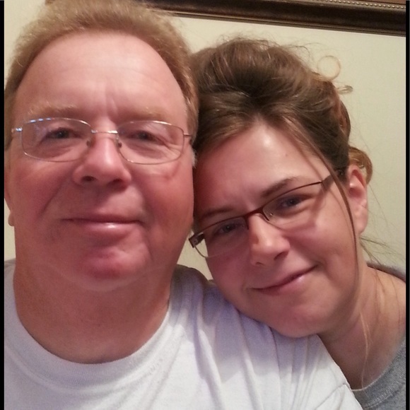 Meet your Posher, Lois - Picture 1 of 1