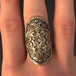Artisan ring