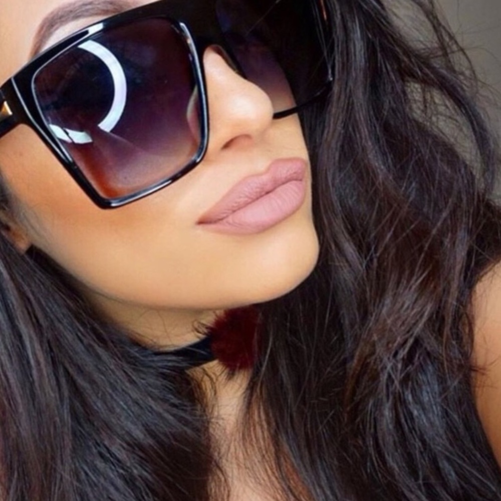 🌟Last 1 "Chic and Polished" Sunglasses - Picture 2 of 4